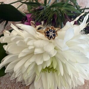 Vintage 10k Gold Sapphire Diamond Tulip Ring